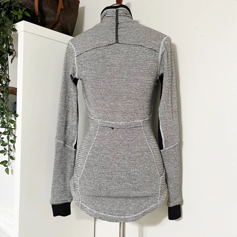 Lululemon Base Runner 1/2 Zip Heathered‎ Herringbone Heathered Black White
